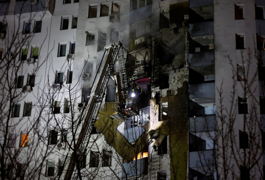 Русия атакува Украйна