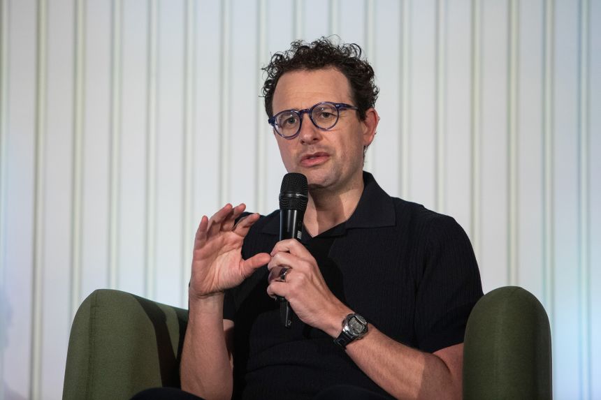 Anthropic среща Белия дом.
