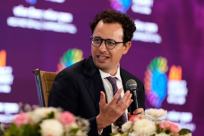 Anthropic Refuses Deal (Антхопик Отказва Договор)