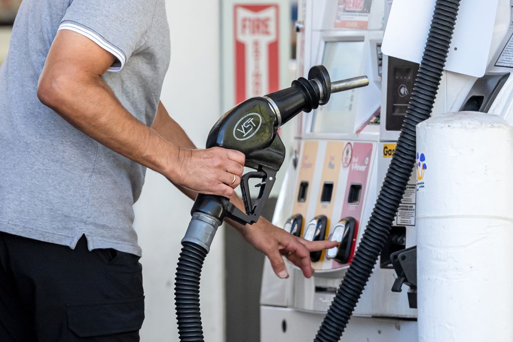 Петрол: Рискове в Близкия Изток (Petrol: Risku v Blizkiya Iztek)