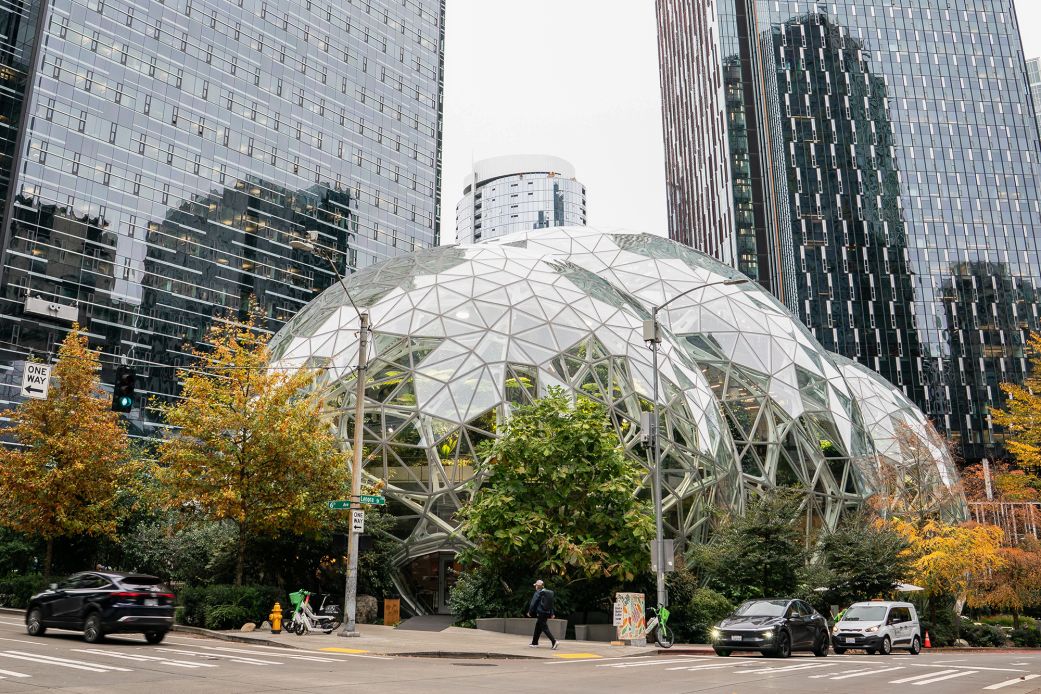 Амазон: Рискове и Съкращения