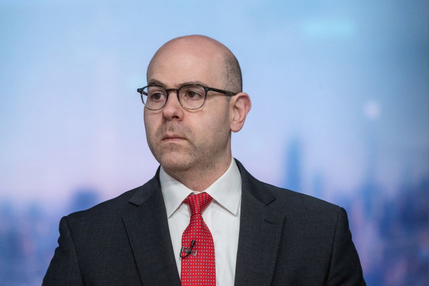 Тръмпът напуска икономист
