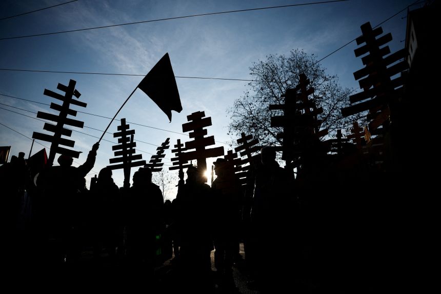 Милано: Насилие и Саботаж