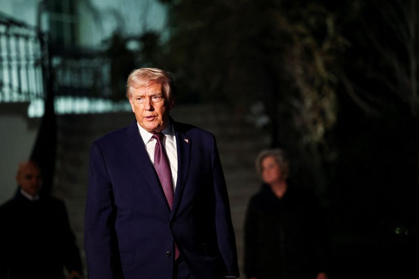 Тръмп оспорва икономическите данни.