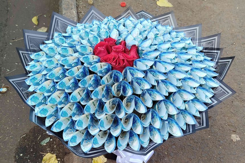 Пари като подаръци