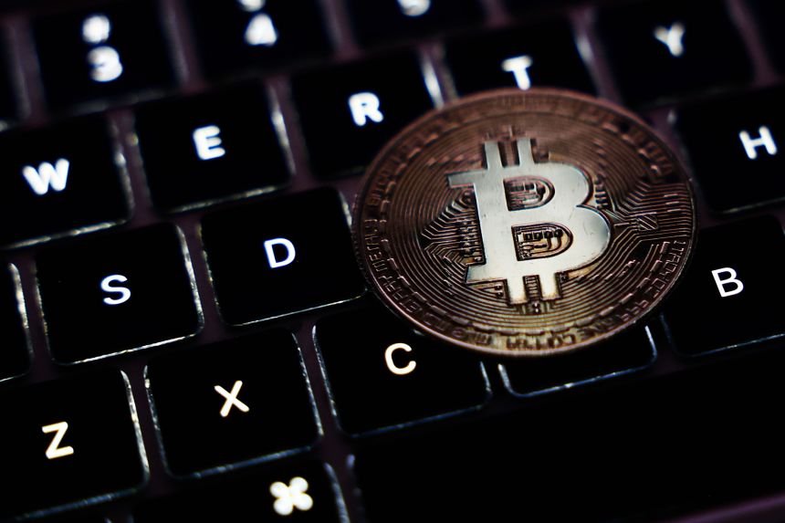 Биткойн спад 7%