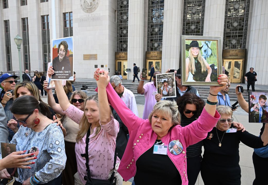 Meta/YouTube отговорност (19 char)
