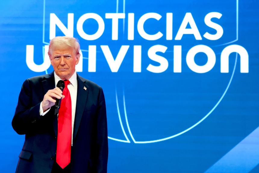 Тръмп и Univision