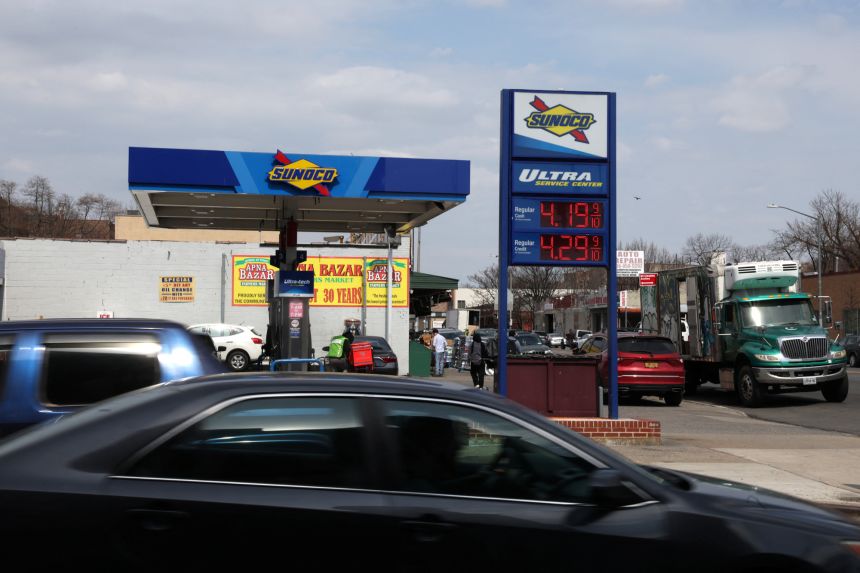 Петролът се повиши