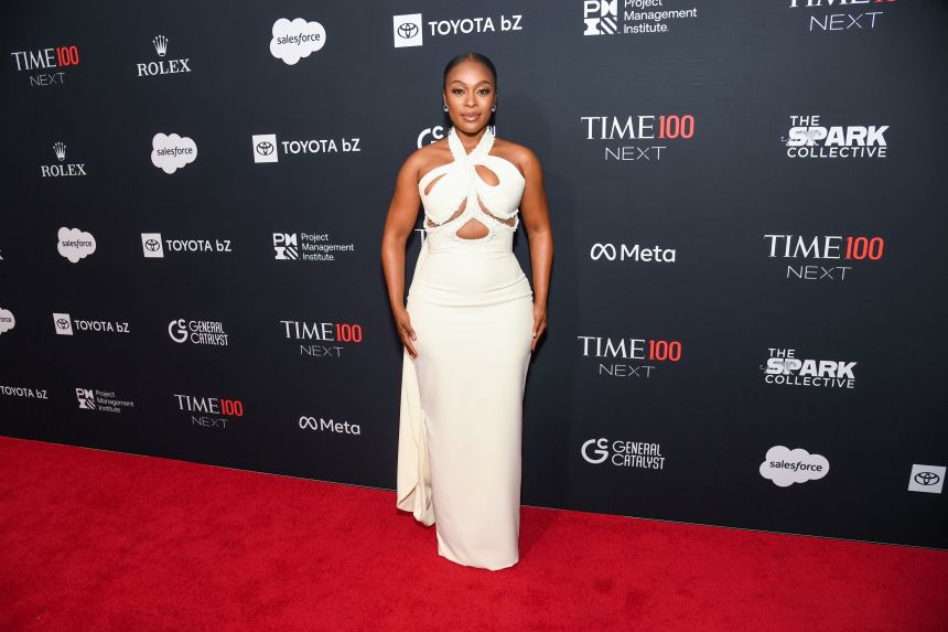 Номцамо Мбата: Шака iЛе MBE