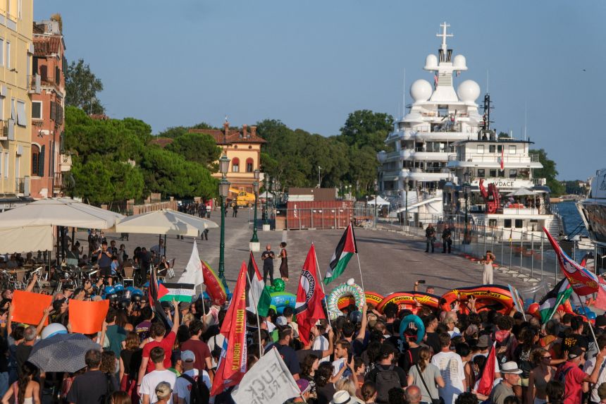 Венеция протестира