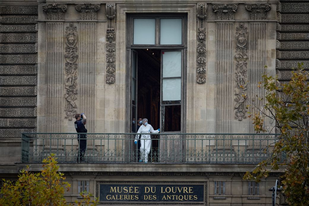Louvre Heist - BG