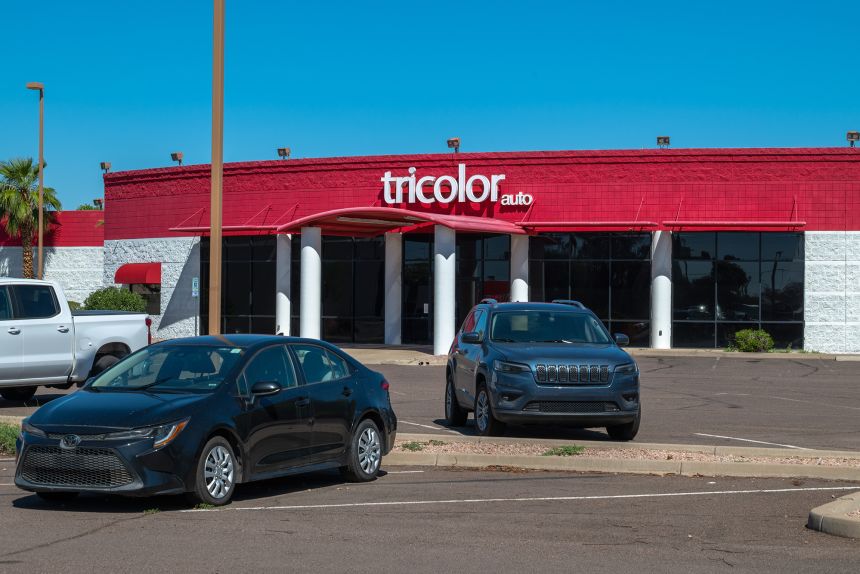 Трикълър: Измама 
