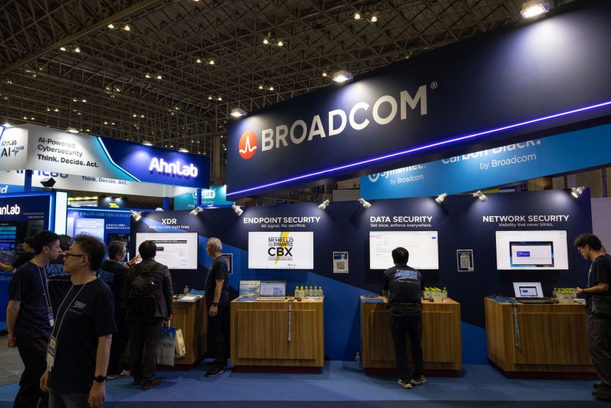 Apple-Broadcom Deal (19 chars)
